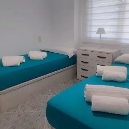Acogedor En A 150 Metros De La Playa Con Parking Privado Y Piscinas Comunitarias Apartment